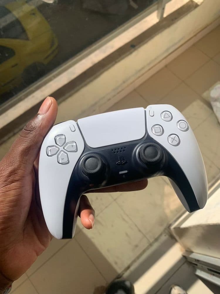 MANETTE PS5 occasion